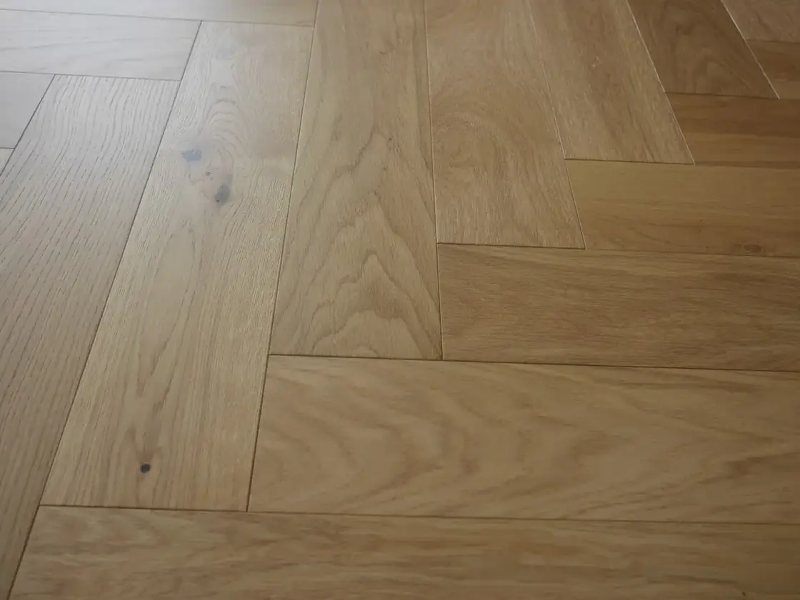 Natural Oak Herringbone — Brushed Matt Lacquered