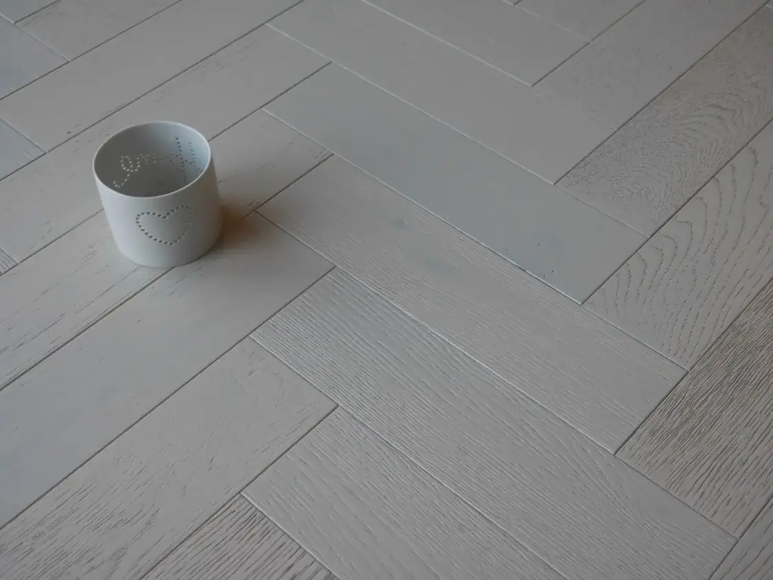Soft Grey Herringbone — Brushed Matt Lacquered